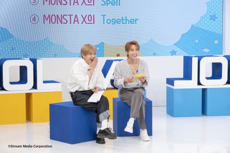 ⏰今夜10:30から #日本初放送 スタート🎉

#イトゥク＆#イェソン（#SUPERJUNIOR）がMCを務める
オリジナルバラエティ🥳

💛#SUPERJUNIORのアイドルVSアイドル💛
第1回～4回のゲストは #MONSTAX ✨

おたのしみに～😄

スペシャルサイト▶urx.space/OovW
#KNTV