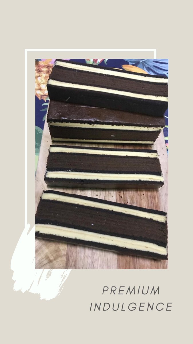 theaishalegacy's tweet photo. bf and i ada jual kek lapis, kami sedang kumpul duit untuk kawin next year

bf i will cod to your house, jb, pg, ulu tiram and skudai are welcome 🤗 pos pun ada tau

semoga tuhan mudahkan urusan kita semua 🥰 https://t.co/5EyCwnxZyU
