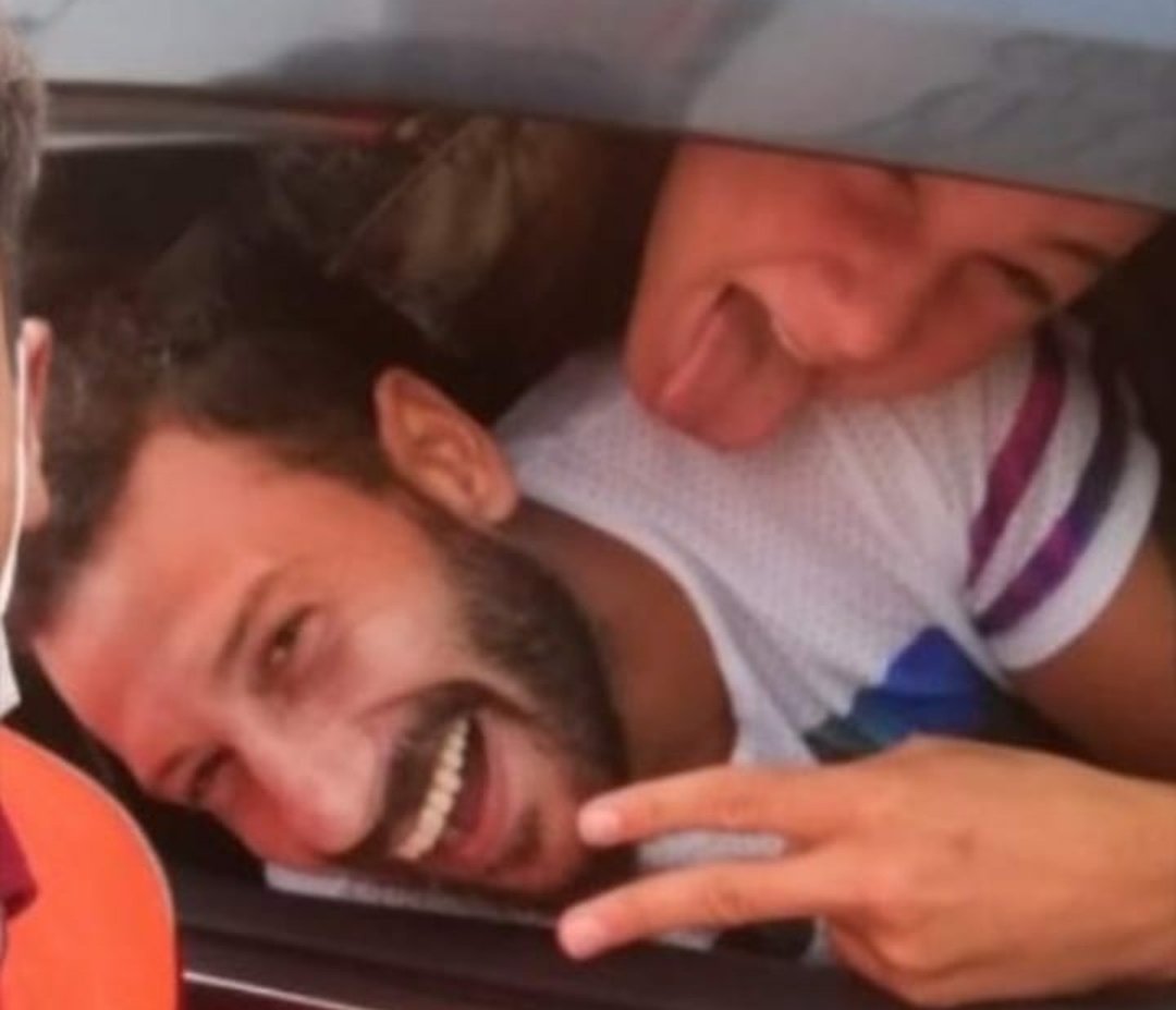 Tipe bak 😍🤩🤩 canım benim bee.
Artık hesabı iç sesim olarak kullanacağım kasılmaya gerek yok ne yapayım. Bu fotoğrafa başka ne denebilir? Kurban olduğum yeycem.