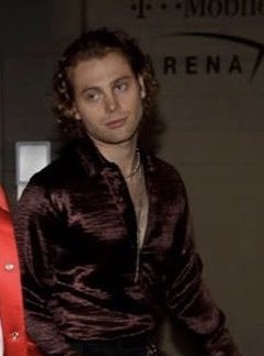 wildheartlrh's tweet photo. happy birthday to my favorite man. i love u so much. thank u for always being such an angel. thank u for giving your all in your music, u are so talented it blows me away. i will always love and appreciate u. thank u for being such a big part of my life. u make me happy. https://t.co/a6fnO5kcRw