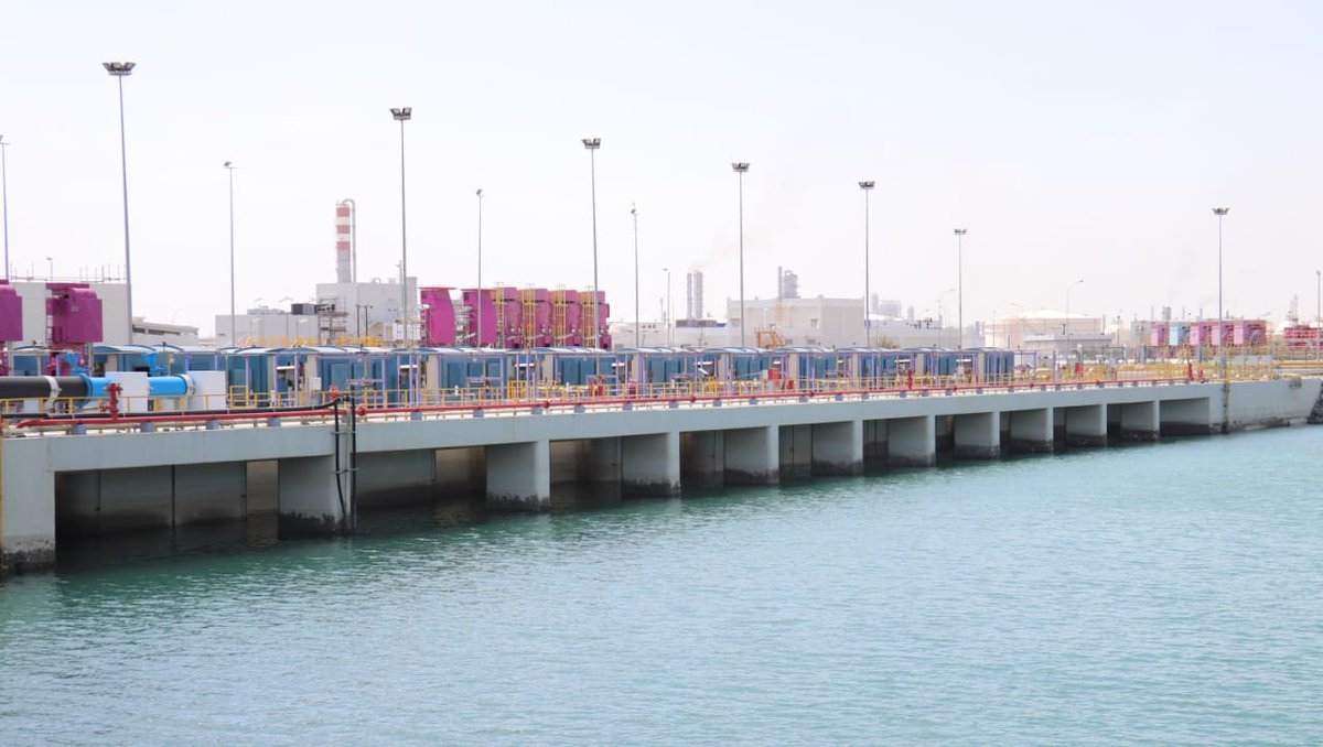 PortandFreezone's tweet image. بعد تأسيسها في العام 2006، استطاعت شركة مجيس للخدمات الصناعية أن تثبت حضورها كمزود حصري لخدمات المياه في ميناء صحار والمنطقة الحرة، حيث توفر مجموعة شاملة من حلول المياه مثل التبريد بمياه البحر، ومياه الري، إلى جانب مياه الشرب النقية، وخدمات معالجة النفايات السائلة في السلطنة.