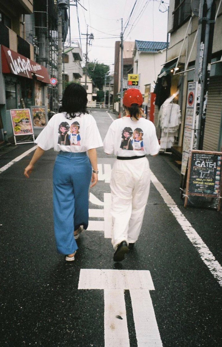 setagaya_club's tweet photo. information💭

世田谷倶楽部のTシャツがでました
(Red×White・Black×White )

各Lサイズ・3000yen

購入はこちらから↓
https://t.co/fFVT6M1o0n

またこの世田谷倶楽部をフォロー・RTしてくれた方の中から抽選で1名様にサイン入りTシャツをプレゼントします🏕
〆切は1週間後の23日まで！ https://t.co/4dIrzev1tU
