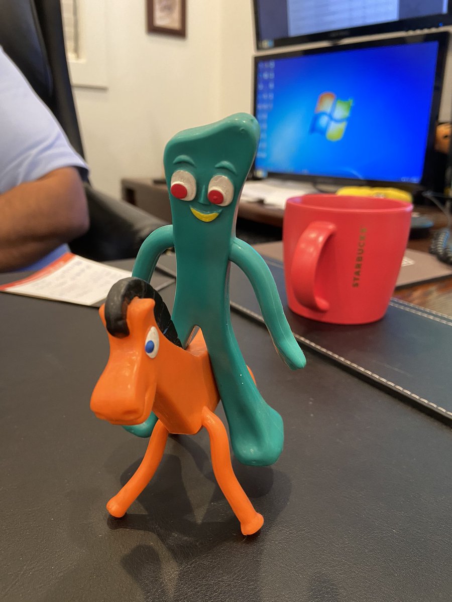 vnesita's tweet photo. Hoy me encontré con las action figures de mi comiquita (como decimos en vzla) favorita cuando niña 😍 Gumby &amp; Pokey #gumbyadventure #gumbycartoon https://t.co/2HSNn7PT1Y