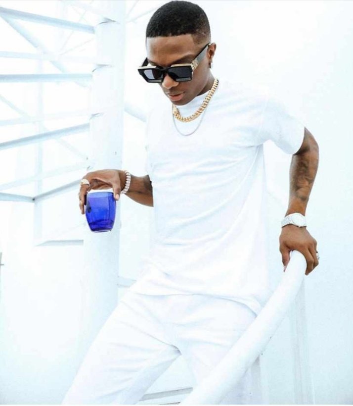 FrancisKrane's tweet photo. World 🌏Machala ✨
Happy Big 30
Happy Birthday🎂
#WizzyFc
@wizkidayo https://t.co/twwhBDFhvR