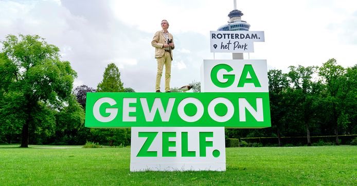 sezginyilgin's tweet photo. Ga gewoon zelf 😀. De Rotterdamse campagne #gagewoonzelf is gestart, met leuke tips om de stad te ontdekken. Zie site https://t.co/KZIdNwgF6J. Kom naar Rotterdam. Have FUN! https://t.co/dFZetukJ2i