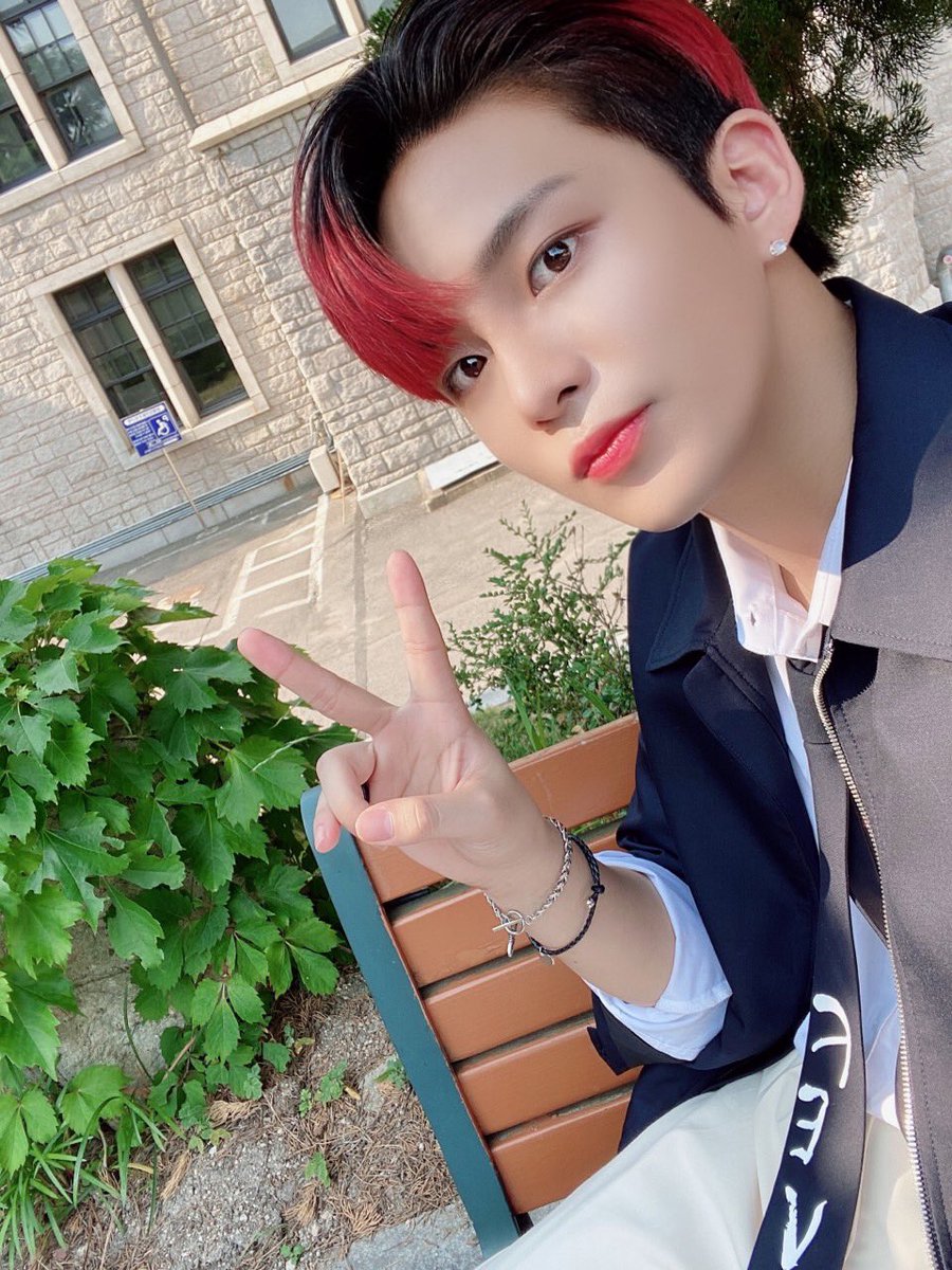 ATEEZofficial's tweet photo. [#종호] 올리고 싶었던 사진❣
#ATEEZ #에이티즈 https://t.co/5A74K3ifyO
