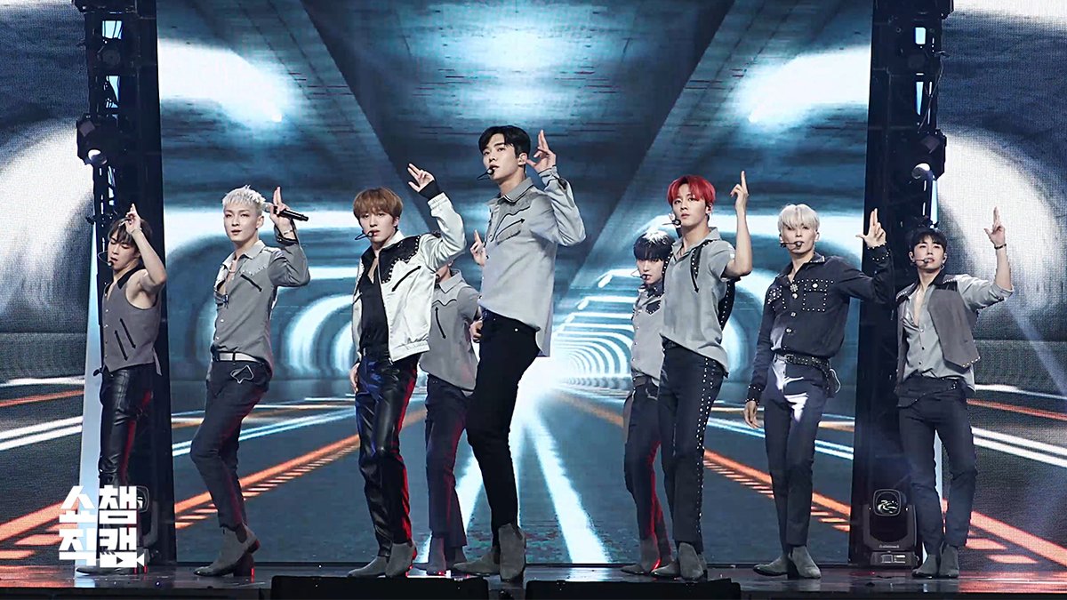 ALLTHEKPOP's tweet photo. [쇼챔직캠 4K] SF9-여름 향기가 날 춤추게 해 (SF9-Summer Breeze)

여름🌴 향기가🌀 날 춤추게 해🎶 이 분위기를👀 맞춰🎲 여름🏜 향기가🌀 날 춤추게 해〰 뱅뱅뱅🎺 렛츠👬🏻기디업❗기디업❕기디업👐🏻 기디업🎵 나우💭
📹https://t.co/xt22I7tmVb

#쇼챔피언 #SF9 #여름향기가날춤추게해 @SF9official https://t.co/QsiBIHCROZ