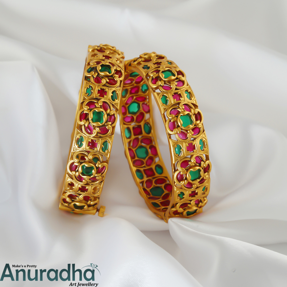 AnuradhaArts's tweet photo. 😍Want to get that trendy look? Then you Must try this applying Traditional Bangles from Anuradha Art Jewellery. Click Here to Check More Collection: https://t.co/9Fp2h9vcX1
-
-
-
#bangles #traditionalbangles #banglesdesign #fancybangles #artificialjewellery #anuradhaartjewellery https://t.co/XcXEHuix2w