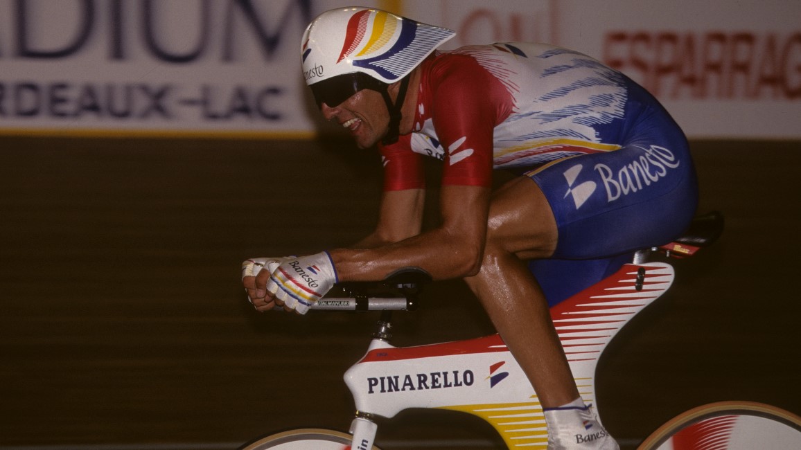 Movistar_Team's tweet photo. El estilo. La impronta. Una manera inimitable de vivir y de entender el deporte. Nunca habrá otro como él.

Felices 56 años, Miguel Indurain. #RodamosJuntos 

📸 @PhotoGomezSport / @Ciclismoafondo_ https://t.co/QkqNoyC7lv