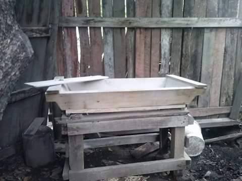 #TeCreidelPueblo y no tenís idea lo que es escobillar sábanas de bolsas de harina, con agua fría, en invierno en ésta 👇🏻