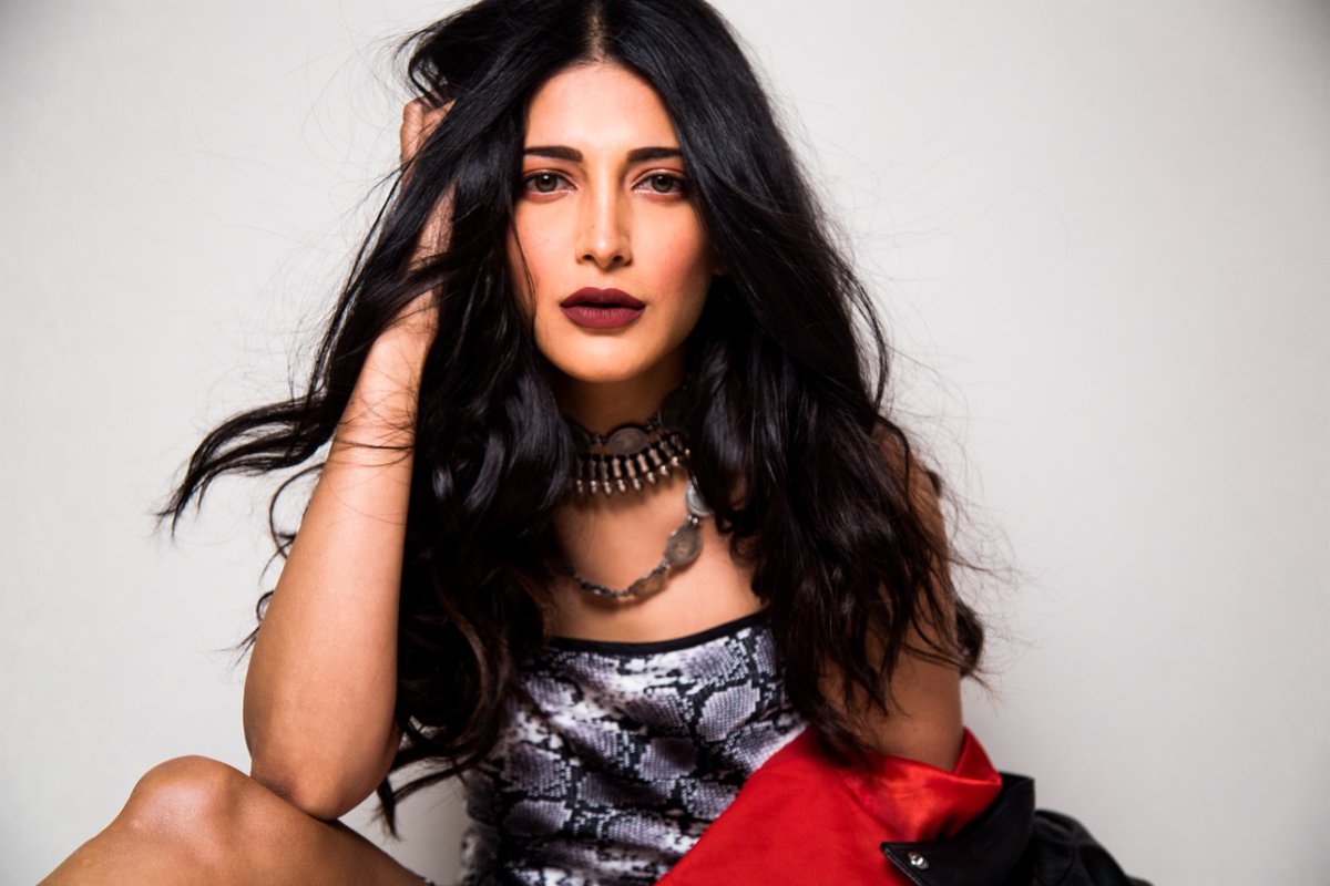DosakalStudio's tweet photo. Great News! The beautiful &amp; talented #ShrutiHaasan has been voted as one of the 100 most influential people in Asia 2020 by The New York Press News Agency!! 👏

@Shrutihaasan @proyuvraaj @UVCommunication https://t.co/mblLOUVOO2