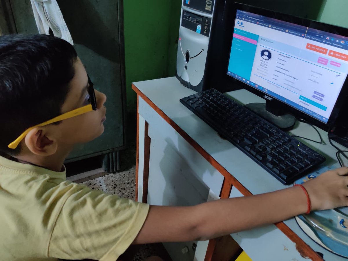 Arvind_C_Mishra's tweet image. Celebration of CSC Day 
#CSCDiwas
#CSCBalDiwas
@CSCegov_
@CSCMaharashtra 
@CscThane 
@dintya15 
@rsprasad 
@academy_csc 
@DM_Amolkasar 
@CSCDCSanjayKum1