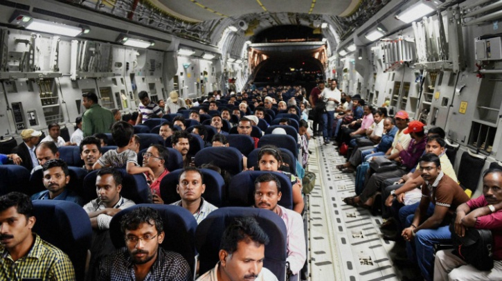 What does Kuwait's Expat Quota Bill mean to the 1.5 million Indians living there? #READ more about it in S Raghavan's latest on #TheTilakChronicle

bit.ly/3fAflmq

#kuwait #India #kuwaitnews #migrants #MiddleEast