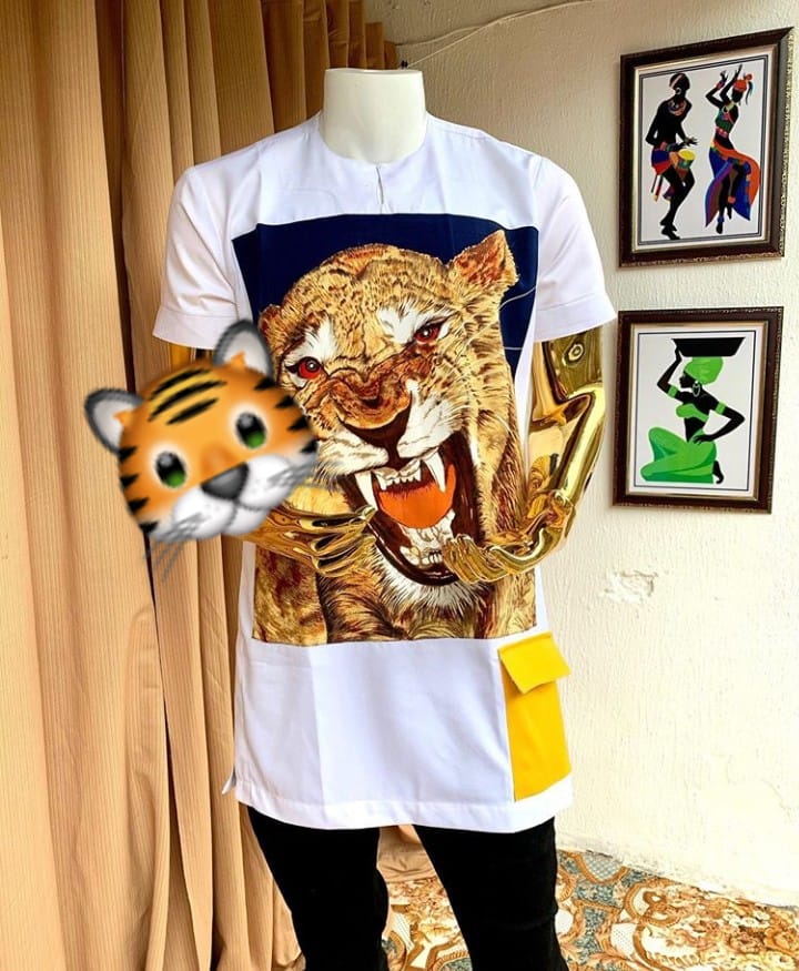 GeorgeLambert_1's tweet photo. Dear Nigerians, these cuties were #MadeInJos by my humble self. Qualit fabric guaranteed, in fact, you can return them for a refund if you don't agree with the quality
#6000
#MadeInLagosAlbum #hackers #WizkidAt30  #UnaDeyMad  Bill Gates #روان_بن_حسين #HelpSaveFemi #TachaOurFocus https://t.co/KWgP2yquDR