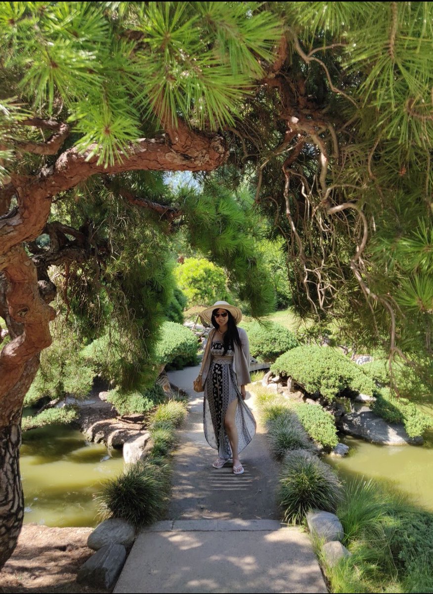 MyNHua's tweet photo. One year ago, during this same week I had wonderful trips to HsiLai Temple and the Huntington Library. Miss those times. Hope we can return in the near future. #StaySafe #WearAMask #Throwback #SoCal https://t.co/25RHjLfb8m