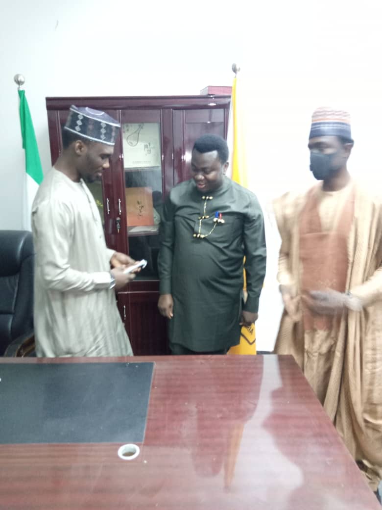 MiniWaymedia's tweet photo. Amb Sukubo Saraigbe Sukubo ASSUMES OFFICE AS THE PRESIDENT OF NATIONAL YOUTH COUNCIL OF NIGERIA https://t.co/CoboNvgHL0