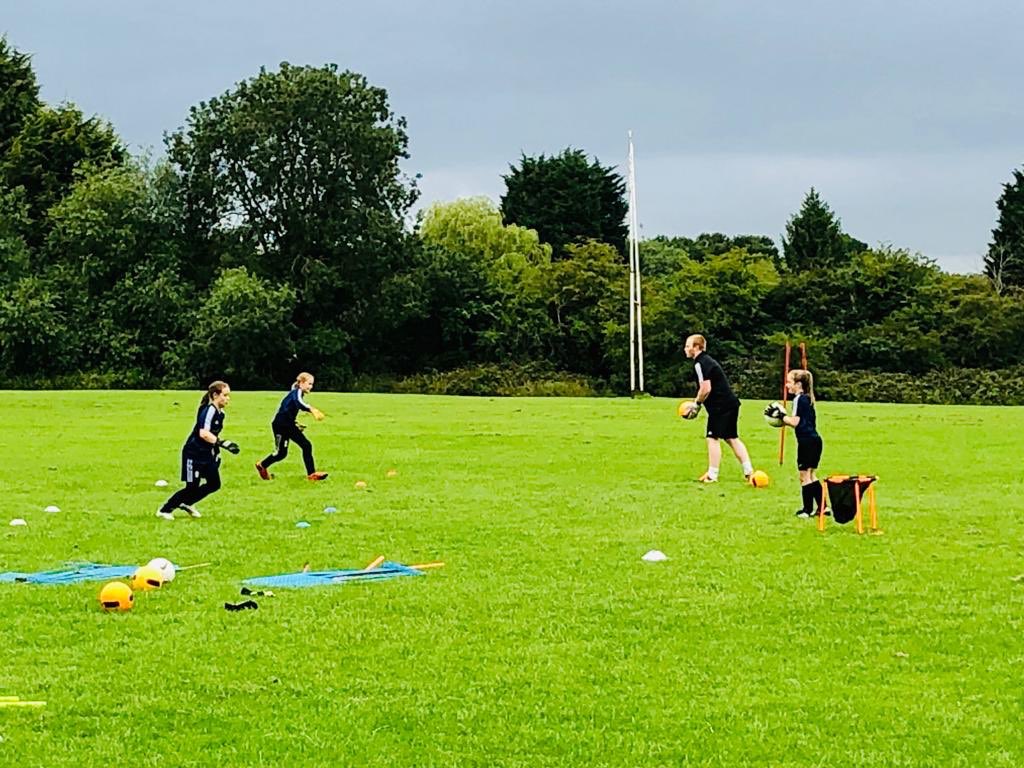andyelleray's tweet photo. @BCFCRTC Foundation Phase GKs had their first group session tonight with new coach @WilliamsKieran1 (minus 2 of them).
Working on a few of our core principles for our young GKs 🧤⚽️🧤
#GKUnion #desiretosave #findaway https://t.co/gVL2xA1V3D