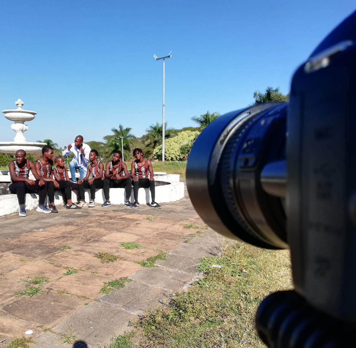 ThumbnailVisual's tweet photo. Camera rolling, and action. https://t.co/kwxhzGEfpL