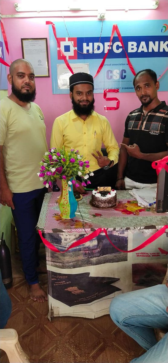 IleshCsc's tweet photo. On the occasion of CSC Diwas our VLE Mr.Ashraf Saiyed has started to open HDFC Insta Account at his Center ...He is Very Happy to work with CSC..

#CSCDiwas 
@CSCGujarat 
@CSCSPMVISHAL 
@IleshCsc
@jazan_sengupta https://t.co/IQTeQN6Cb2
