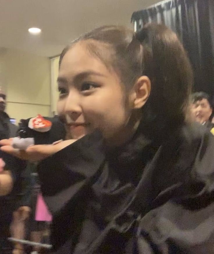 her pigtails <{€?\\!€|?#