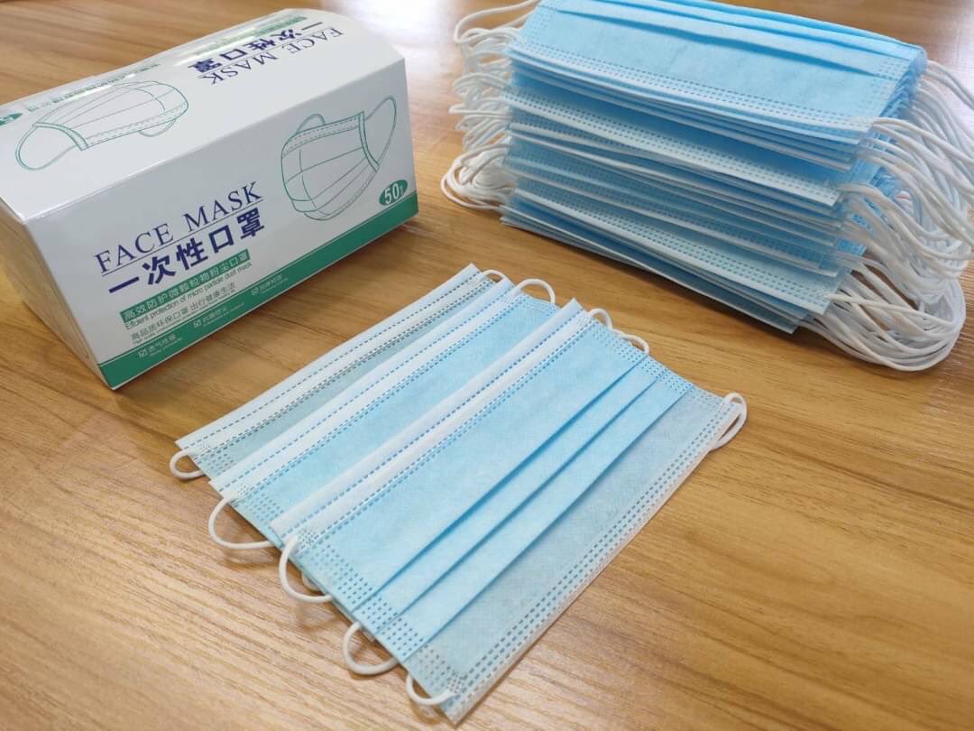 lemonsoofficial's tweet photo. กล่องนึงมี50ชิ้น  / แมสหนา3ชั้น 
ราคา 199.-
#แมสปิดปาก #แมสพร้อมส่ง #แมสดํา #แมส #แมสปิดจมูก #ตํารวจระยองอุ้มประชาชน #รัฐบาลส้นตีนคนเชียร์ก็ส้นตีน https://t.co/cjxRaxedUr