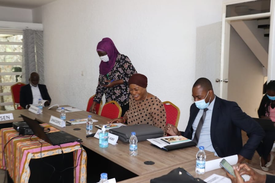 AwiFondation's tweet photo. Depuis sa phase pilote(Mai 2019- Octobre 20219) la fondation a accompagné 25 femmes issues de 6 communes d'#Abidjan: Attécoubé,Cocody, Treichville, Marcory ,Williamsville et Abobo.
rappel,la fondation compte accompagner 25000 femmes dans le cadre de #Cewa
#femmes #Autonomisation https://t.co/CdlKHYjAUn