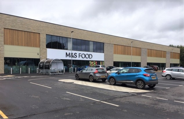MrRetailExpert's tweet photo. Great to see the new M&amp;S Foodhall open at St Michael’s Retail Park, #Ripon. For further information on the remaining units contact Barrie Cochrane or Charlie Greenhalgh at @Savills. @marksandspencer https://t.co/8ytQN8YEps