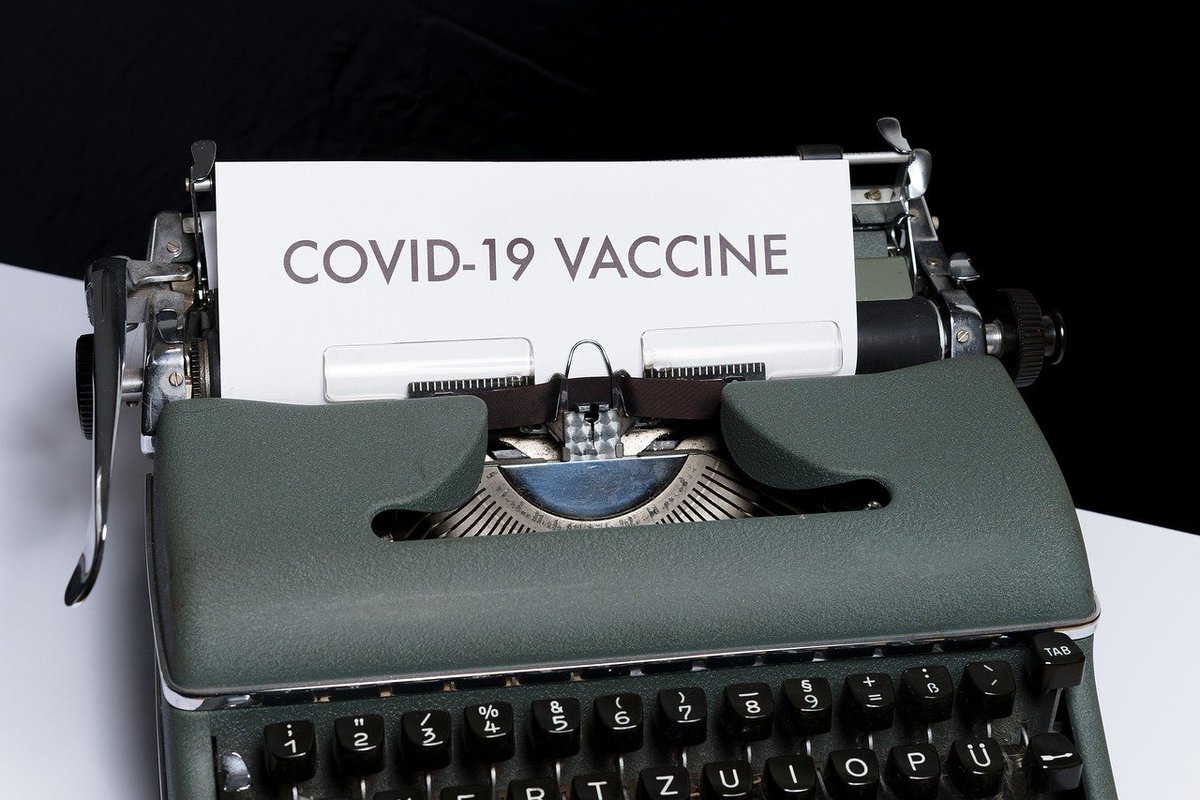 Buzz4Health's tweet photo. US Firm Moderna's Potential Coronavirus Vaccine trial shows Positive Results. Check these Links of Research Paper to know more.
https://t.co/Dfll8S1Ivl
https://t.co/BdpY5onNzI https://t.co/fYvqlaTQA7
