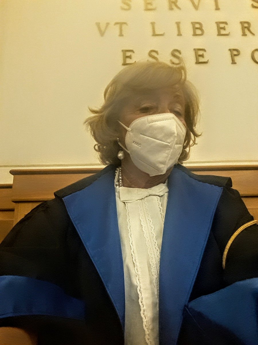 mrispoli1's tweet photo. Ieri Lauree a #Giurisprudenza @Unina1.In attesa di riprendere in presenza completa ottima organizzazione on line e presidi sicurezza!Molti brillanti candidati!Bravi!@mrispoli1@giuseppelange@pgmontella
@Rettore@Uninanews
@rep_napoli @sole24ore @mattinodinapoli @corrmezzogiorno https://t.co/IR4wnlSaLf