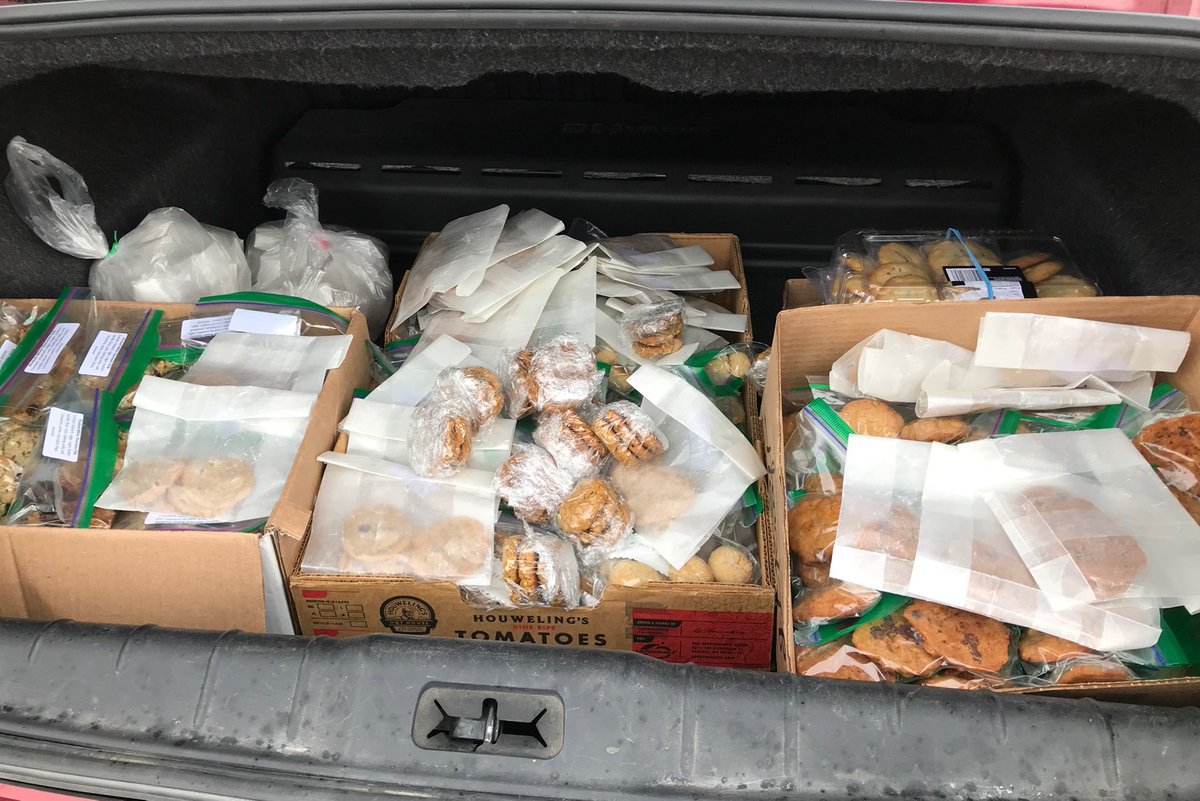 PrairieSpiritUC's tweet photo. A trunk full of cookies!!!
Another great response by our cookie bakers!

We have decided to provide cookies for West Broadway and St. Matthews-Maryland Community Ministry (@1JustCity).

Read more: https://t.co/npvt3fQ77X https://t.co/gTCgGptBEm