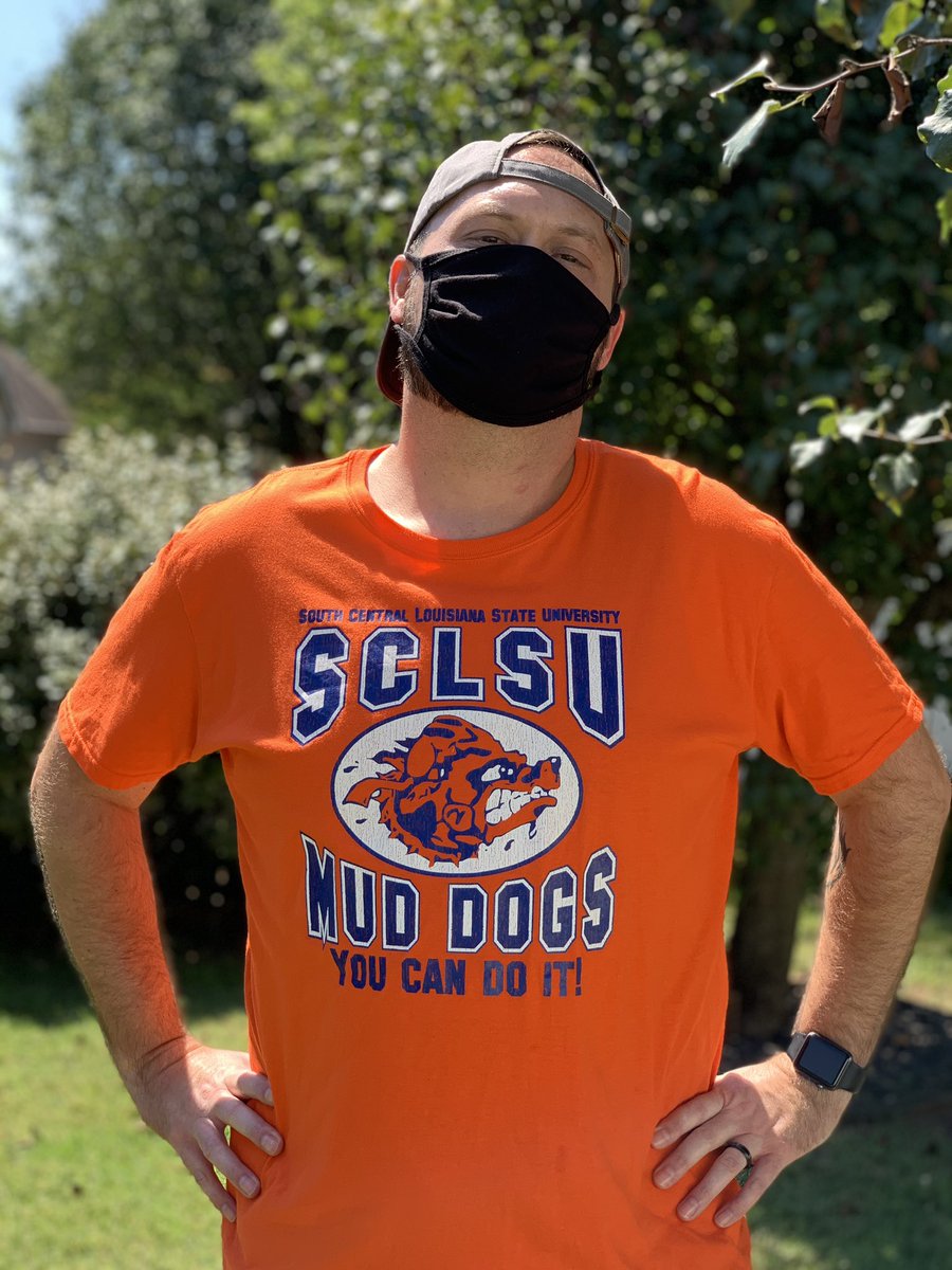 Hello Podcasters! Join us for #coolteethursday. All you have to do is take a picture of you in your favorite graphic T-shirt, nothing offensive. It can be your logo shirt, band, movie, comic, or etc. Commnent with the hashtag above, and retweet.