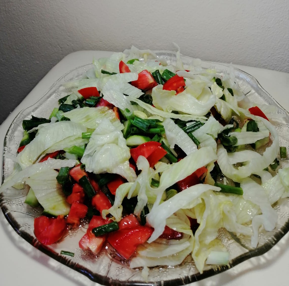 FTarifleri's tweet photo. Diyet yapanlara duyurulur😲📢 Pratik 🥗'MEVSİM SALATA' 🥗
Tarifi için; Facebook: 👇FEVKALADE YEMEK TARİFLERİ👇
https://t.co/yNHD3VLMut
#GreenSalad #Salata #Mevsimsalata #DiyetSalata #SağlıklıYaşam #Makarnasalatası #Diyet #Diyetisyen #İstanbul #Sebzeler #Trend #Keşfet #Çobansalata https://t.co/NjPLvz2K1q