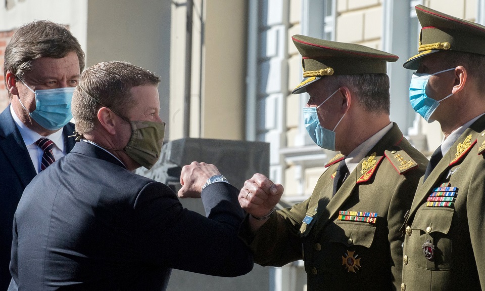 Lithuanian_MoD's tweet photo. 'US 🇺🇸 is our strategic partner providing deterrence &amp; security in the #Baltic region. We do and will provide conditions for our Allies &amp; upcoming US rotation troops' said 🇱🇹 DefMinister Karoblis to 🇺🇸 Army Sec McCarthy during the visit in Lithuania🤝
More https://t.co/yqACwquyF3 https://t.co/Tmp0VOQbPs