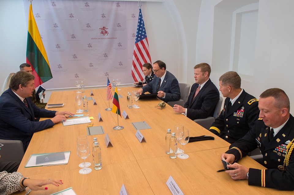 Lithuanian_MoD's tweet photo. 'US 🇺🇸 is our strategic partner providing deterrence &amp; security in the #Baltic region. We do and will provide conditions for our Allies &amp; upcoming US rotation troops' said 🇱🇹 DefMinister Karoblis to 🇺🇸 Army Sec McCarthy during the visit in Lithuania🤝
More https://t.co/yqACwquyF3 https://t.co/Tmp0VOQbPs