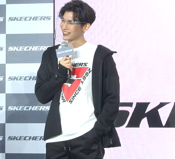 ming_mingbyeol's tweet photo. In Kanawut's  words, "A deity"

#MEWxSKECHERS https://t.co/eqqtigfj0S