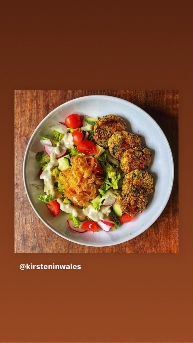 Sauerkraut goes perfectly with falafels and salad 😊 Love this quick and easy recipe posted by @kirsteninwales and it looks gorgeous too! 💚 #vegan #veganfood #healthy #happy #guthealth #fermentedfood #sauerkraut
