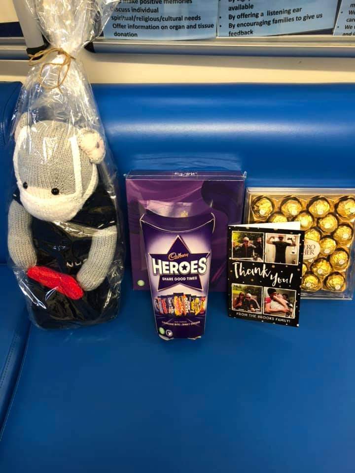 rebeccafoster42's tweet photo. A lovely visit this morning from a discharged patient. So wonderful to see him so well. Thanks for all the goodies. #level1rocks #patientsattheheartofallwedo @hourd_lorraine @rachelbird75 @NUH_AcuteMed @ChiefNurseNUH @NUHNursing https://t.co/T1psrEm8iJ