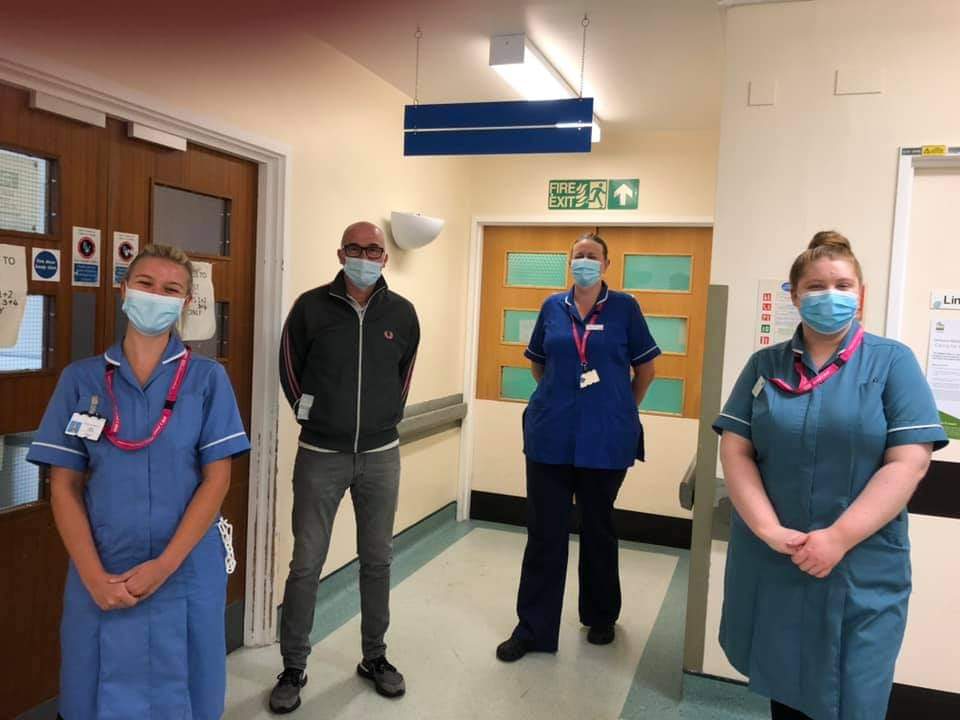 rebeccafoster42's tweet photo. A lovely visit this morning from a discharged patient. So wonderful to see him so well. Thanks for all the goodies. #level1rocks #patientsattheheartofallwedo @hourd_lorraine @rachelbird75 @NUH_AcuteMed @ChiefNurseNUH @NUHNursing https://t.co/T1psrEm8iJ