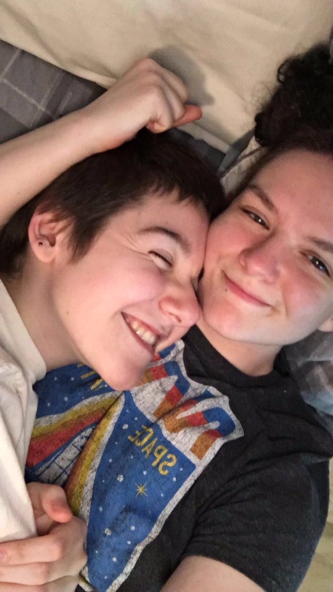 scr0dumb's tweet photo. 8 months with you 💛 @jasperthecasper https://t.co/Tzsi2oI2G1