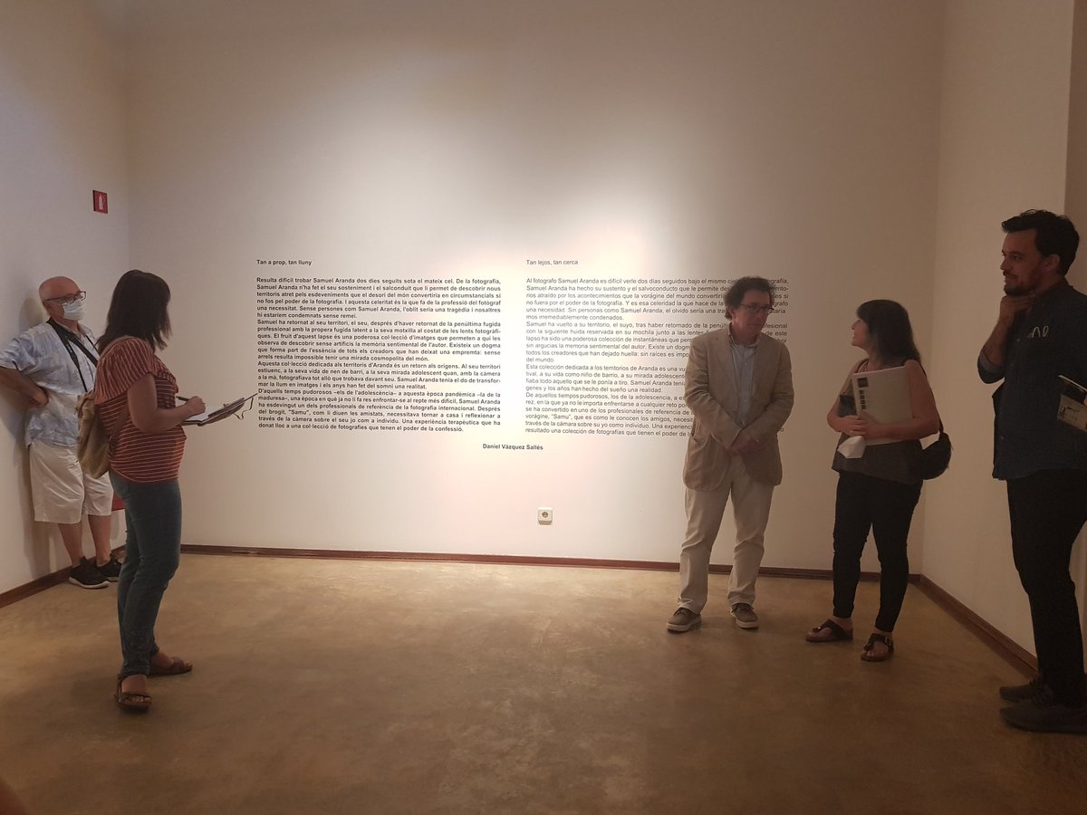 vilacasas's tweet photo. 🎙Aquest matí hem presentat davant dels mitjans les 4 noves exposicions del #MuseuPalauSolterra.
▪️#Sotalallumdelmar d'#EspePons
▪️#Territori de @Samuel_Aranda_
▪️#PremiFotografia2020
▪️#Goodtasteisoverrated d'#AlejandroMonge.
🥂Inaugurem aquest dissabte! https://t.co/VNmac3oZiZ