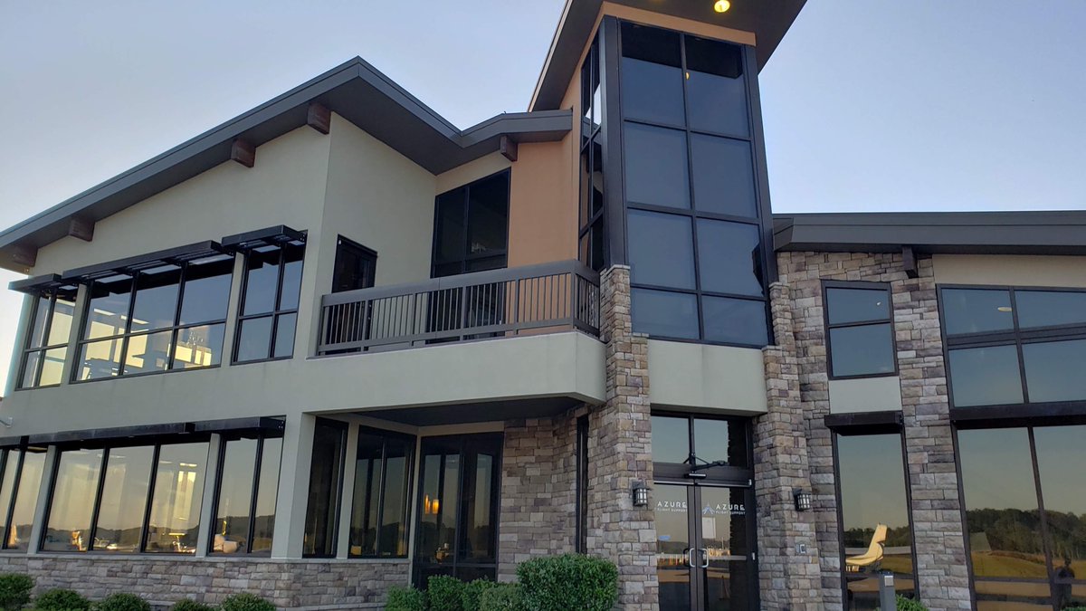 garyweissel's tweet photo. #TerminalBuildingThursday Nice facilities in Cleveland, TN at KRZR. https://t.co/gyxNtchVWM