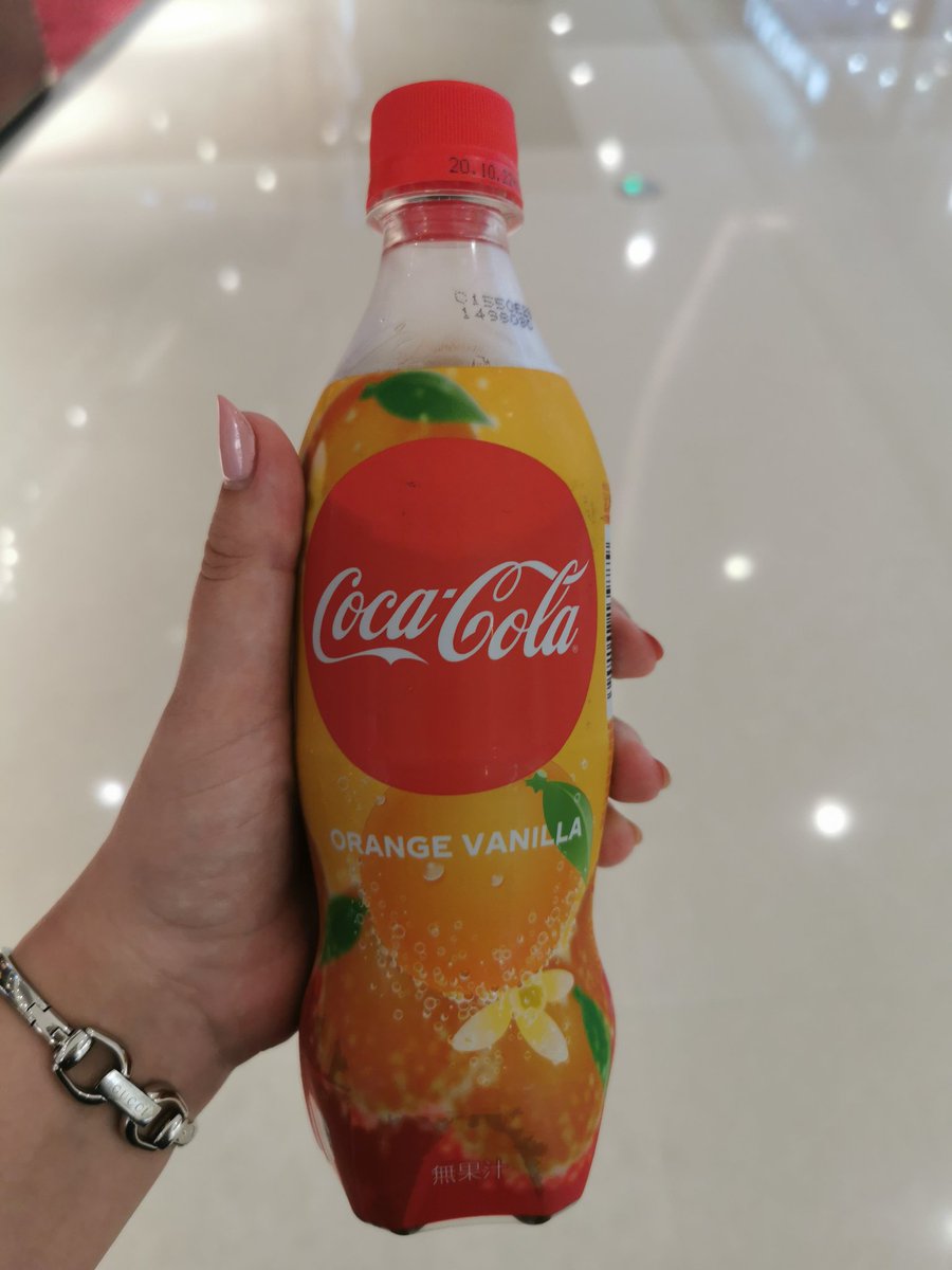 xokaitlin's tweet photo. #DrinksAtWork #BusinessTripEdition https://t.co/Cz3ZfMeX8v