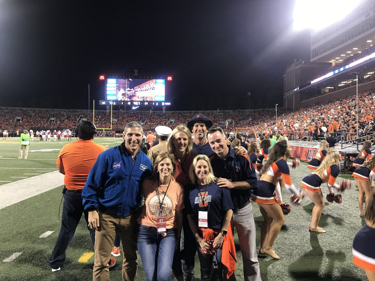tracylpogue's tweet photo. @IlliniAthletics Former Illini football player- now United States Astronaut https://t.co/FUfHRyVKIy