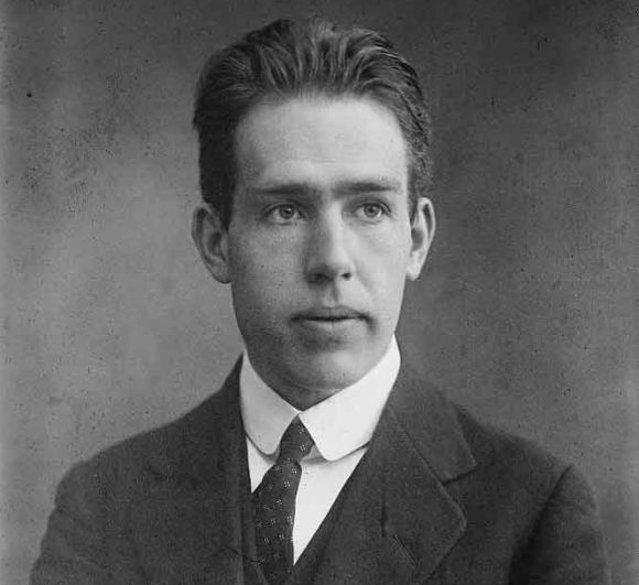 "Un experto es una persona que ha cometido todos los errores que puedan cometerse en un campo muy pequeño”.
Niels Bohr
#Fuedicho