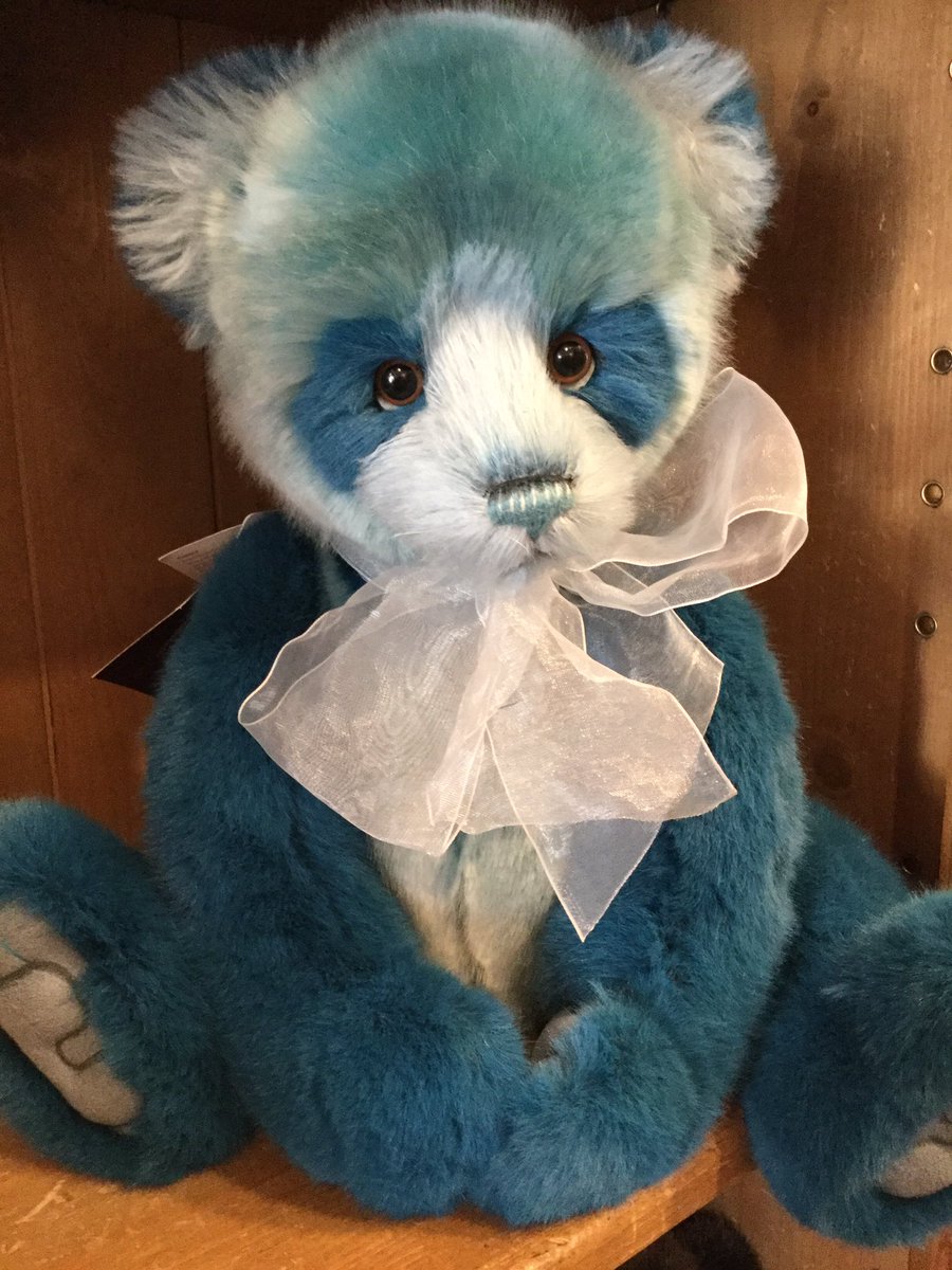 stonegatebears's tweet photo. SUPER CUTE OLLIBOBS 😍😍😍
Anyone want to add this cutie to their collection??❤️❤️❤️

https://t.co/JQEhGC83fc 

#stonegateteddybears #york #charliebear #shoponline https://t.co/mmyRDPmFkR
