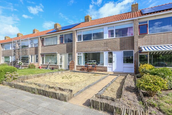 lamberinkfrl's tweet photo. #NIEUWAANBOD // Yes, deze #starterswoning in #Drachten is perfect! Keurig onderhouden, instapklaar én betaalbaar! Zie jij jezelf hier al wonen? Wacht niet langer en plan jouw bezichtiging in! > https://t.co/bAulhoo4gL https://t.co/Max1sxESnI
