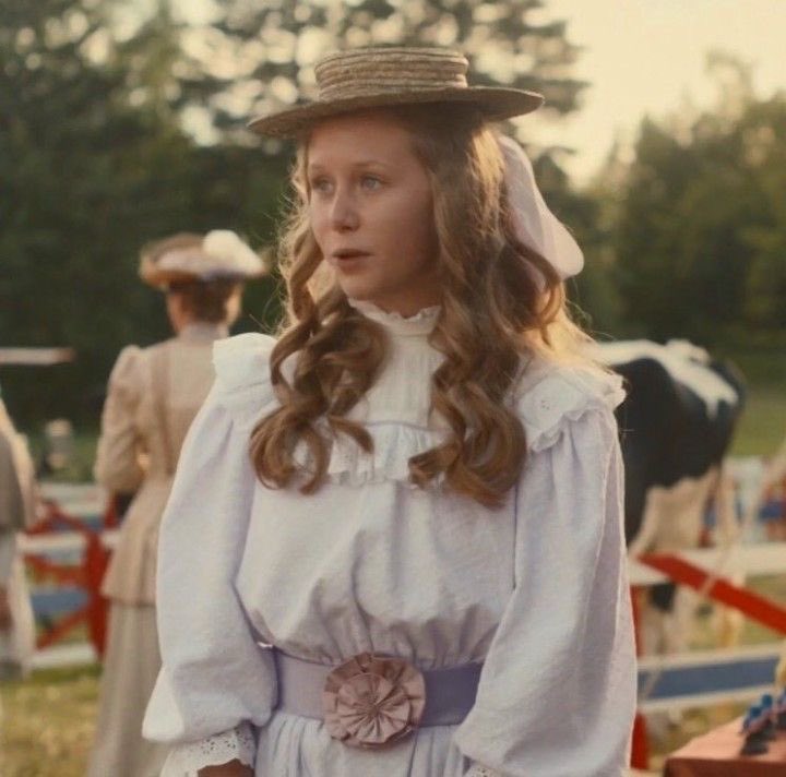 Josie is Hemera, the goddess of the daytime and one of the Greek primordial deities   #renewannewithane