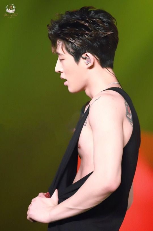 Chiyokudo_'s tweet photo. D391:#FlawsomeHanbin
D392:#HanbinEvolution
D393:#FeelAliveWith131
D394:#IllustriousBI
D395:#MetanoiaWith131
D396:#EudaimoniaForHanbin
D397:#MyAesthete131
D398:#FavouriteEnigma131
D399:#BeKindLikeHanbin
D400:#HanbinChivalry_400일
D401:#Hanaemi131
RT IF YOU’RE STILL IN THE BATTLE🖖 https://t.co/QTJNP2aW6A