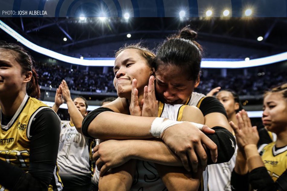 MigsGomez's tweet photo. Here's to inspiring the Filipino sports fan. Maraming maraming salamat, @abscbnsports. ❤️💚💙

📸: Josh Albelda &amp; Arvin Lim https://t.co/ETq3Hr2OfO