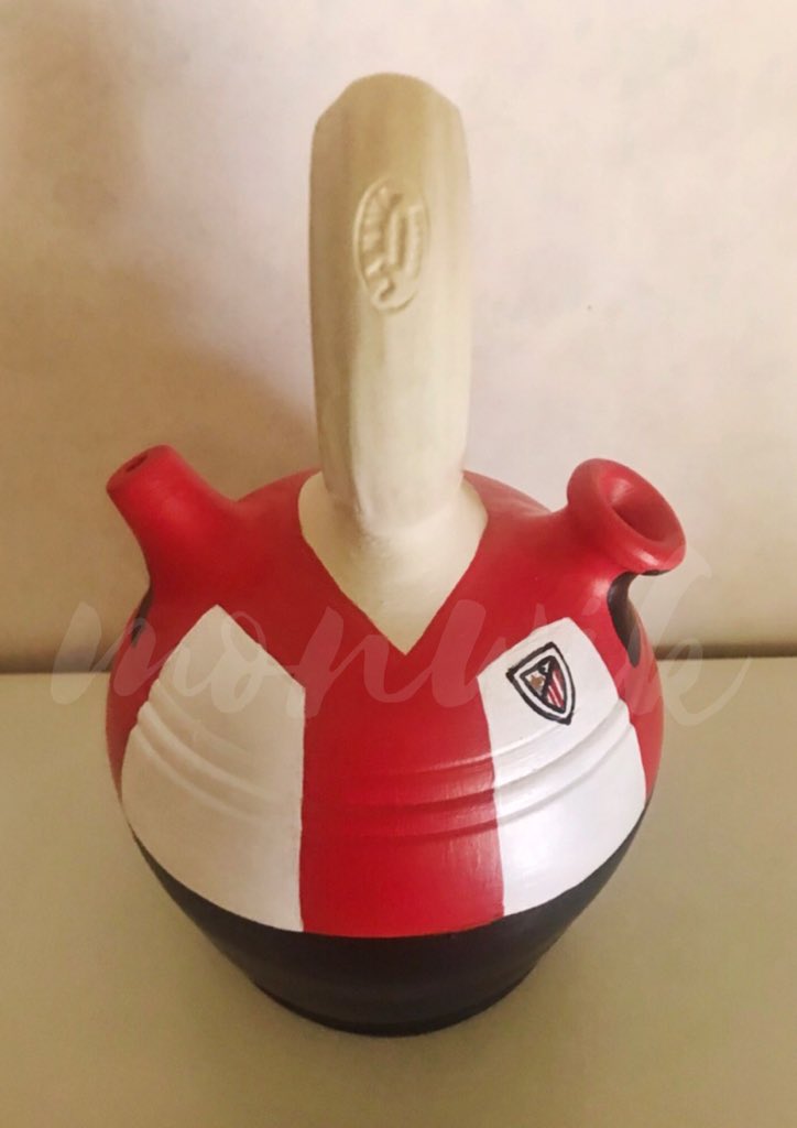 monwikstore's tweet photo. ~ https://t.co/OlOYWerrCf ~

¿Forofo/a del #Fútbol? Dinos cuál es tu equipo favorito y encarga tu #Botijo personalizado 😉☺️

¡Te estamos esperando! 

#FelizJueves
#TodoSaldráBien 🌈

#Monwik #MonwikStore #Decoración #Accesorios #HechoAMano #TejidoAMano #PintadoAMano #Único https://t.co/s623dZrGQm